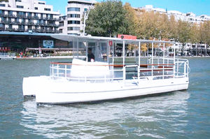 Ausflugsboot
