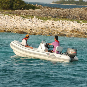 Außenborder-Schlauchboot