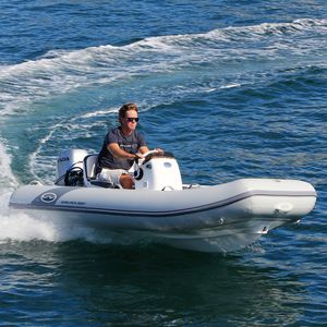 Außenborder-Schlauchboot