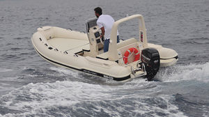 Außenborder-Schlauchboot