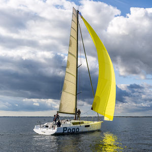 Segelboot für Kreuzfahrten