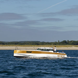 Express-Cruiser / Innenborder