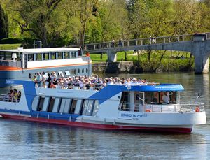 Passagierboot Berufsschiff