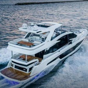 Motoryacht für Kreuzfahrten 1