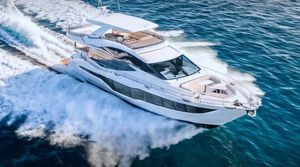Motoryacht für Kreuzfahrten 1