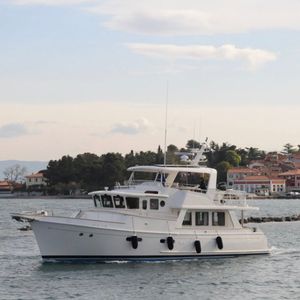 Motoryacht für Kreuzfahrten 1