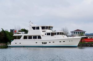 Motoryacht für Kreuzfahrten 1
