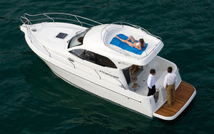 Cabin-Cruiser / Innenborder