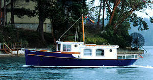 Innenborder-Trawler / Holz