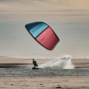 Kitesurf-Kite / Hybrid