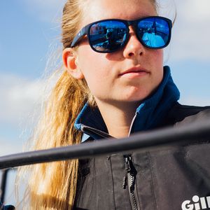 schwimmende Sonnenbrille
