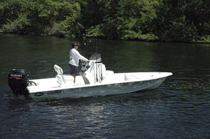 Bay-Boat / Außenbord / Mittelkonsole / Sportfischer
