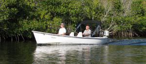 Außenborder-Konsolenboot