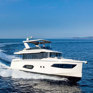 Motoryacht für Kreuzfahrten 1