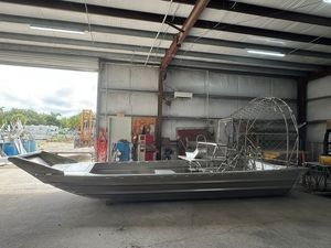 Personentransport-Airboat 1
