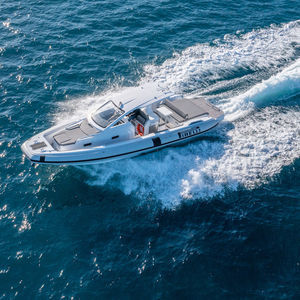 Stern-Drive-Schlauchboot 1