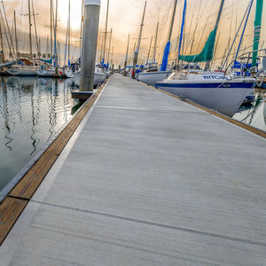 schwimmender Ponton / Anker / für Yachthäfen / für Häfen
