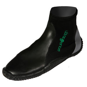 Stiefelette zum Windsurfen