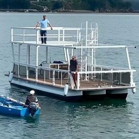Außenborder-Pontonboot 1