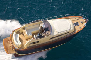 Express-Cruiser / Innenborder