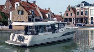 Express-Cruiser / Küstenfahrten