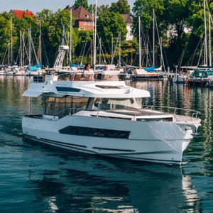 Express-Cruiser / Kanal