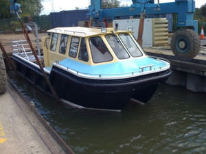 Taucherbasisboot Berufsschiff