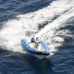 Außenborder-Schlauchboot