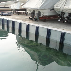Fender für Yachthafen 1