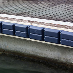 Fender für Yachthafen 1