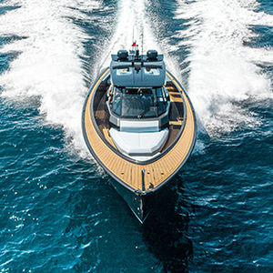 Fahrten-Motoryacht / Sport / Open / IPS