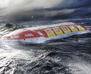 Rettungsboot / partiell geschlossen