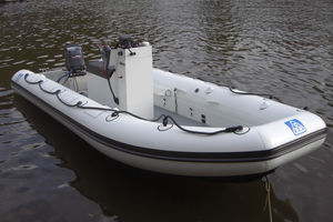 Außenborder-Schlauchboot 1