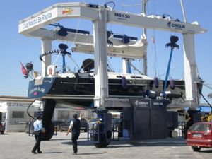 U-förmiger Travellift