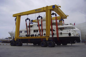 Travellift 1