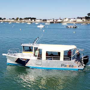 Taucherbasisboot