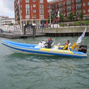 Außenborder-Schlauchboot 1