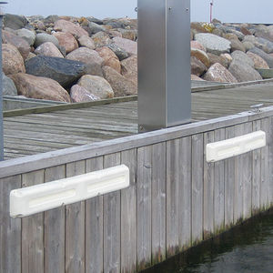 Fender für Yachthafen 1