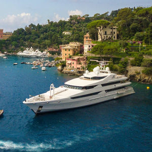 Megayacht für Kreuzfahrten 1