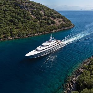 Charter-Megayacht