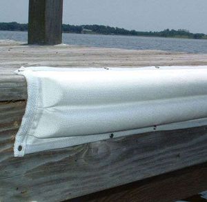 Fender für Yachthafen