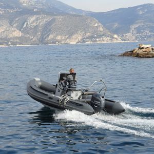 Außenborder-Schlauchboot