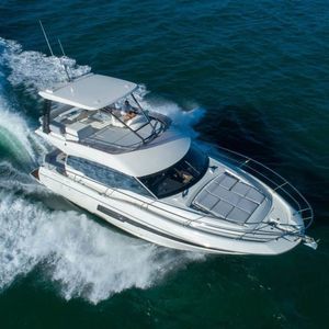 Express-Cruiser / Innenborder 1