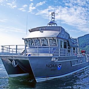 Taucherbasisboot Berufsschiff
