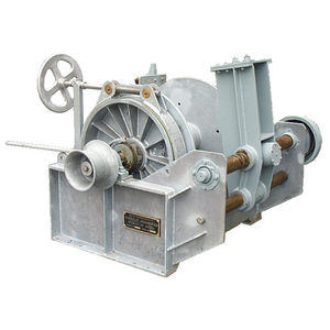 Winde für Fischereischiffe / für Ankermanöver / Hydraulikmotor / unterteilt