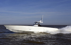 Innenborder-Konsolenboot