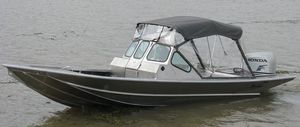 Außenborder-Konsolenboot 1