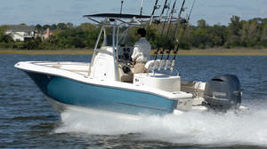 Bay-Boat / Außenbord / Mittelkonsole / Sportfischer / max. 10 Personen