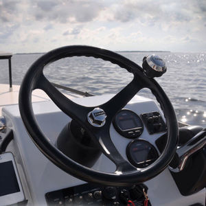 Motorboot-Lenkrad 1