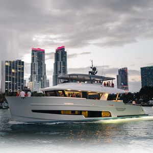 Motoryacht für Kreuzfahrten